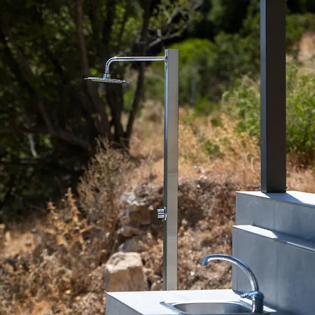 Angrali In Ratzakli Vila