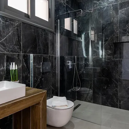 Angrali In Ratzakli Vila *