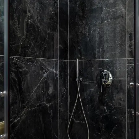 Angrali In Ratzakli Ratzaklíon