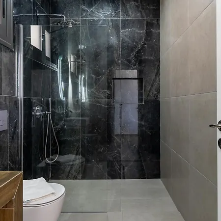 Angrali In Ratzakli Vila Ratzaklíon